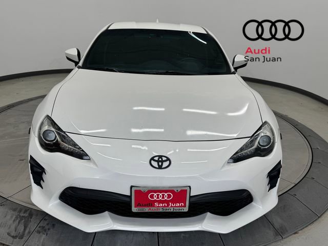 Used 2017 Toyota 86 RWD image 2