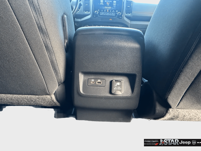 Used 2023 Nissan Frontier PRO-4X w/ Pro Convenience Package AWD/4WD image 19