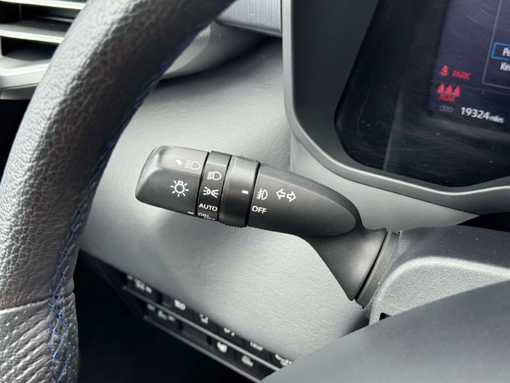 Used 2023 Toyota Tundra Platinum w/ Advanced Package AWD/4WD image 23