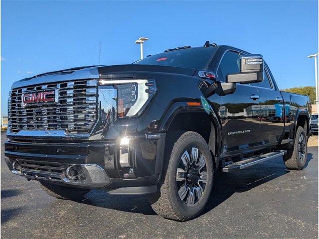 New 2026 GMC Sierra 3500 Denali w/ Denali Reserve Package image 3