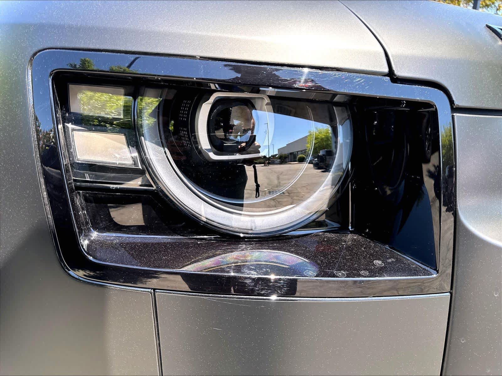 New 2026 Land Rover Defender 130 X-Dynamic SE AWD/4WD image 33