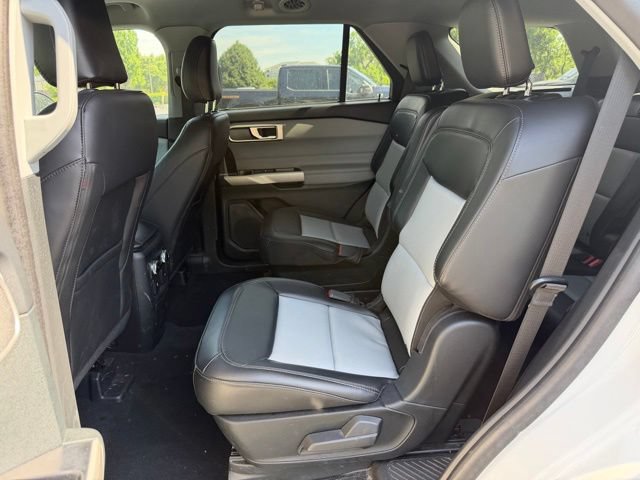 Certified 2024 Ford Explorer XLT w/ Equipment Group 202A AWD/4WD image 19