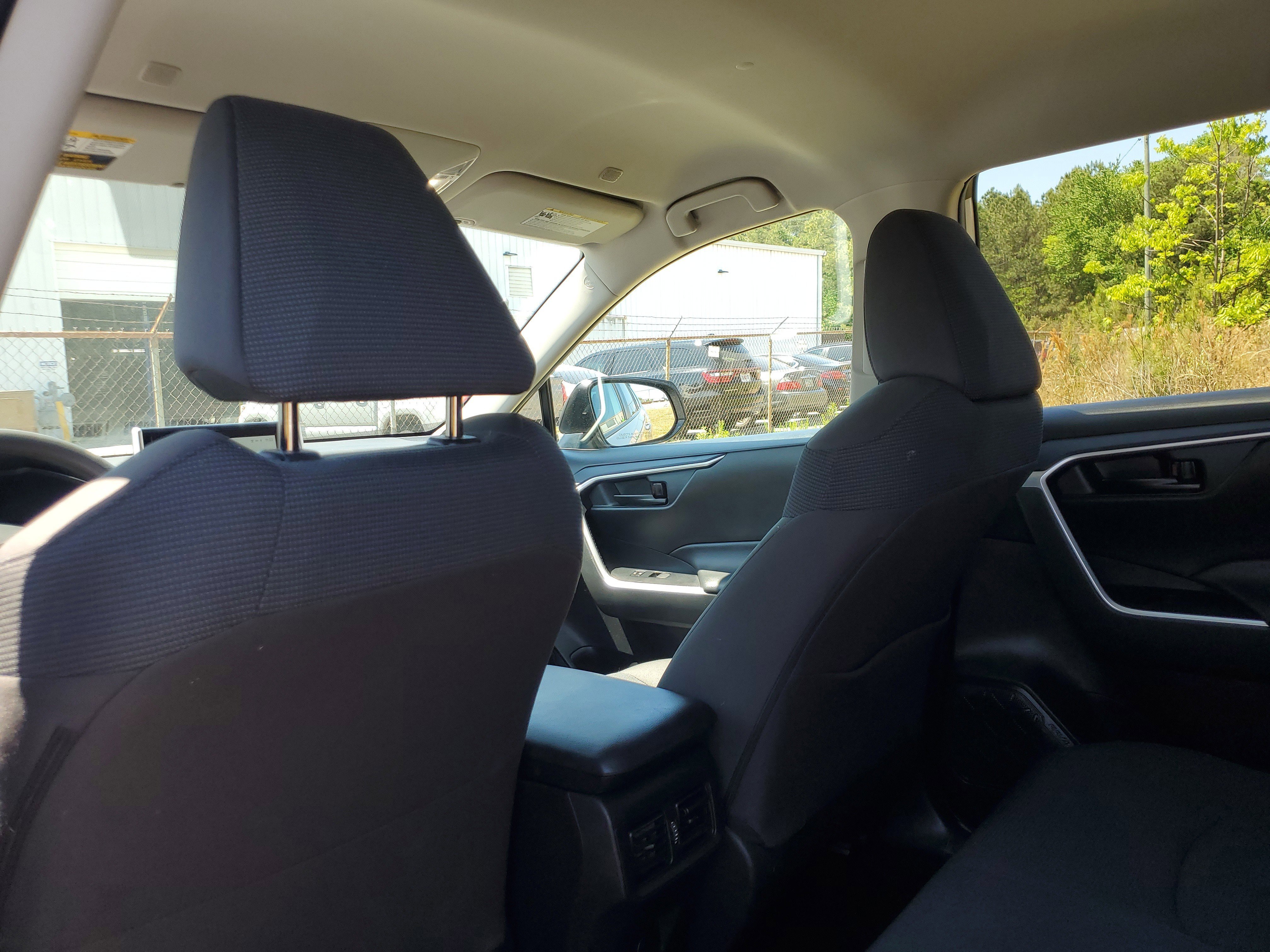 Used 2024 Toyota RAV4 LE AWD/4WD image 11