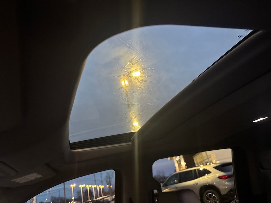 Used 2022 GMC Sierra 1500 Denali w/ Denali Reserve Package image 28