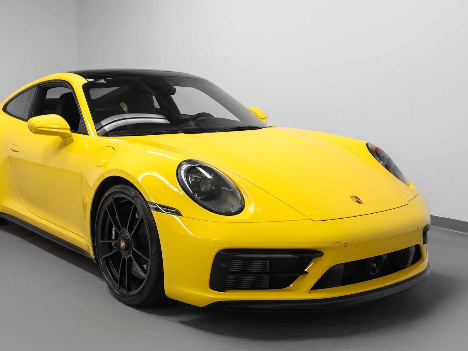 Certified 2024 Porsche 911 Carrera 4 GTS AWD/4WD image 9