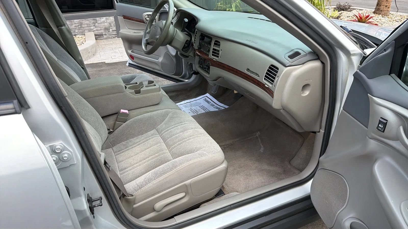 Used 2004 Chevrolet Impala w/ Preferred Equipment Group FWD image 12