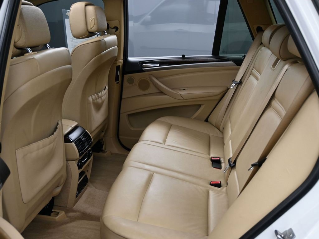 Used 2012 BMW X5 xDrive35d image 32