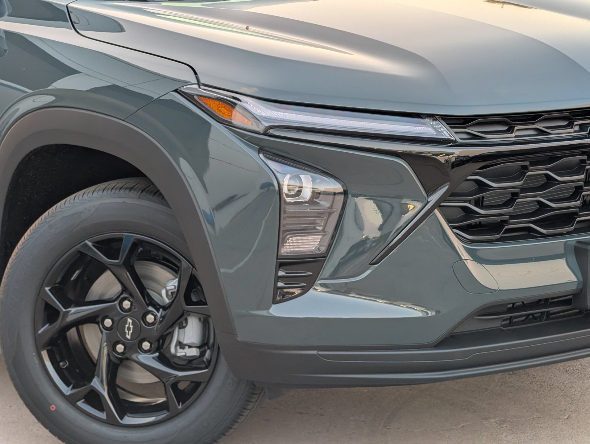 New 2026 Chevrolet Trax LT w/ Driver Confidence Package FWD image 3