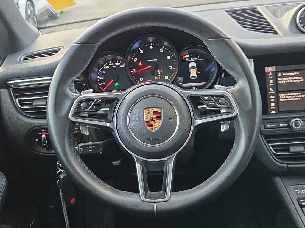 Used 2020 Porsche Macan image 24