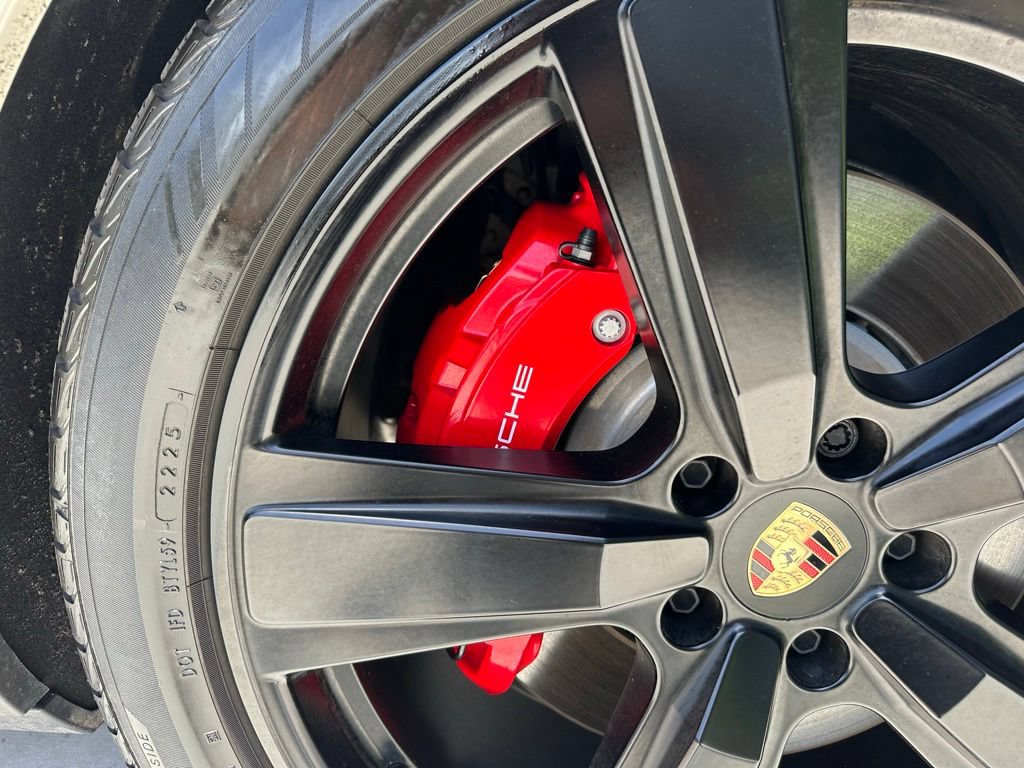 Certified 2026 Porsche Cayenne S AWD/4WD image 16