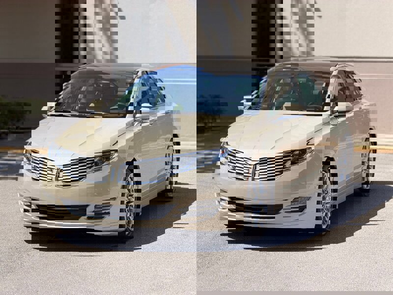 Used 2016 Lincoln MKZ Hybrid w/ Equipment Group 600A Reserve FWD image 3