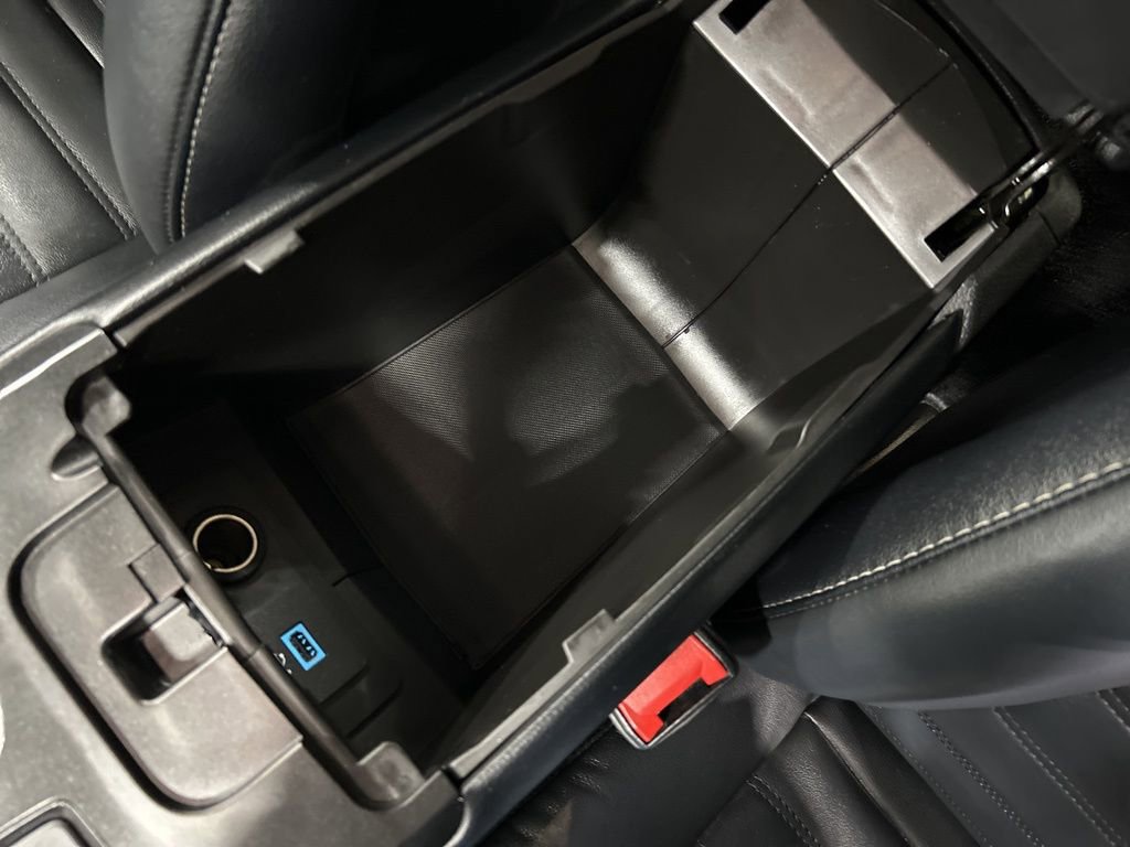 Used 2017 Ford Fusion SE w/ Fusion SE Technology Package image 23