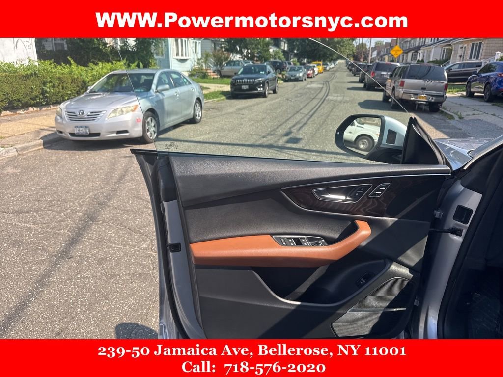 Used 2022 Audi Q8 Premium Plus w/ Premium Plus Package image 27