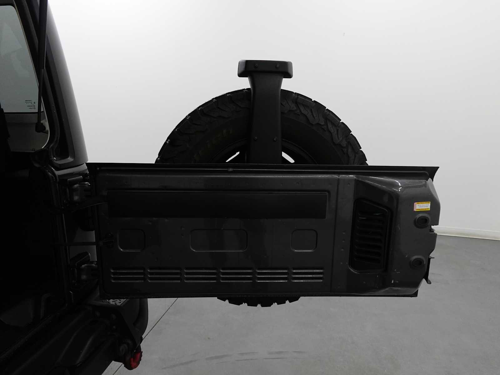 Used 2016 Jeep Wrangler Backcountry image 27