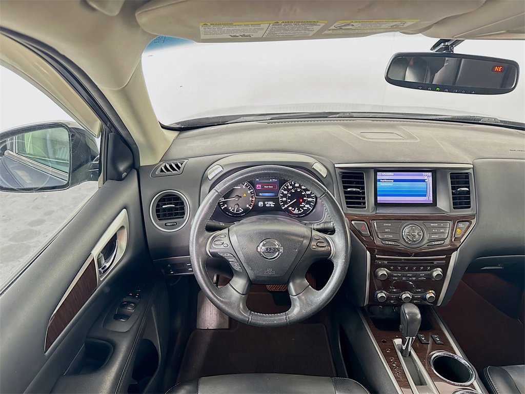 Used 2015 Nissan Pathfinder SL image 22