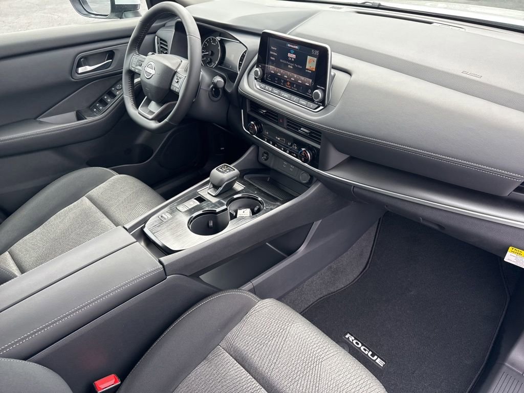 New 2026 Nissan Rogue SV FWD image 18