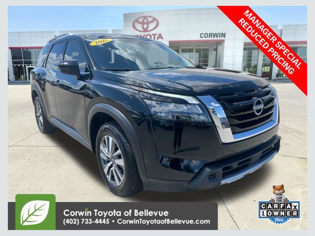 Used 2025 Nissan Pathfinder SL AWD/4WD image 1