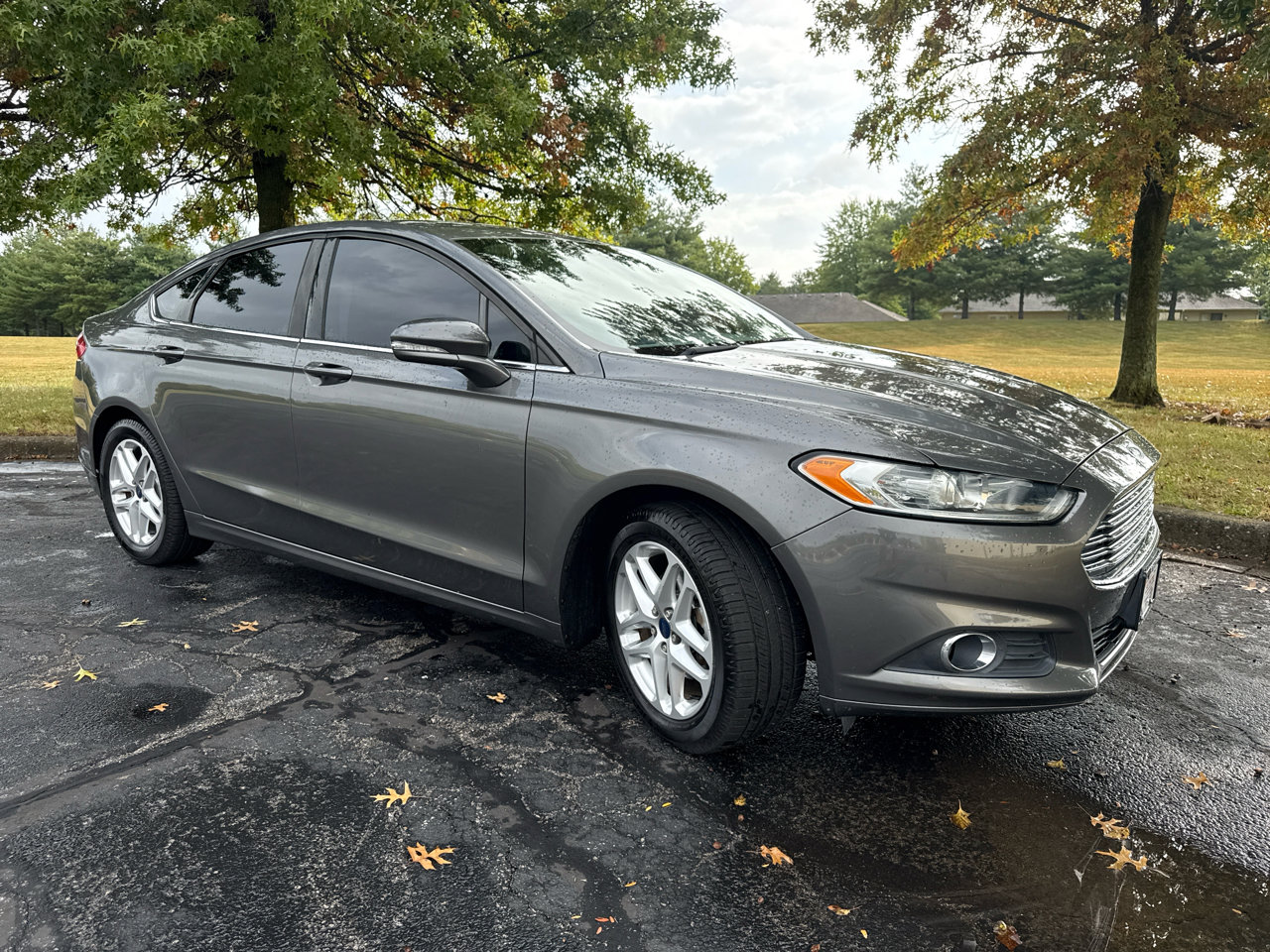Used 2014 Ford Fusion SE image 1