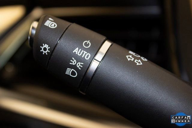 Used 2025 Cadillac XT6 Premium Luxury image 28