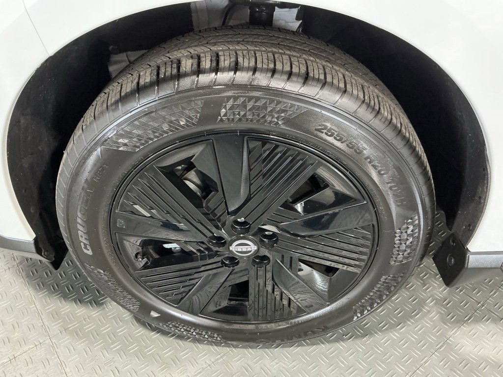 Used 2025 Nissan Murano SV image 32