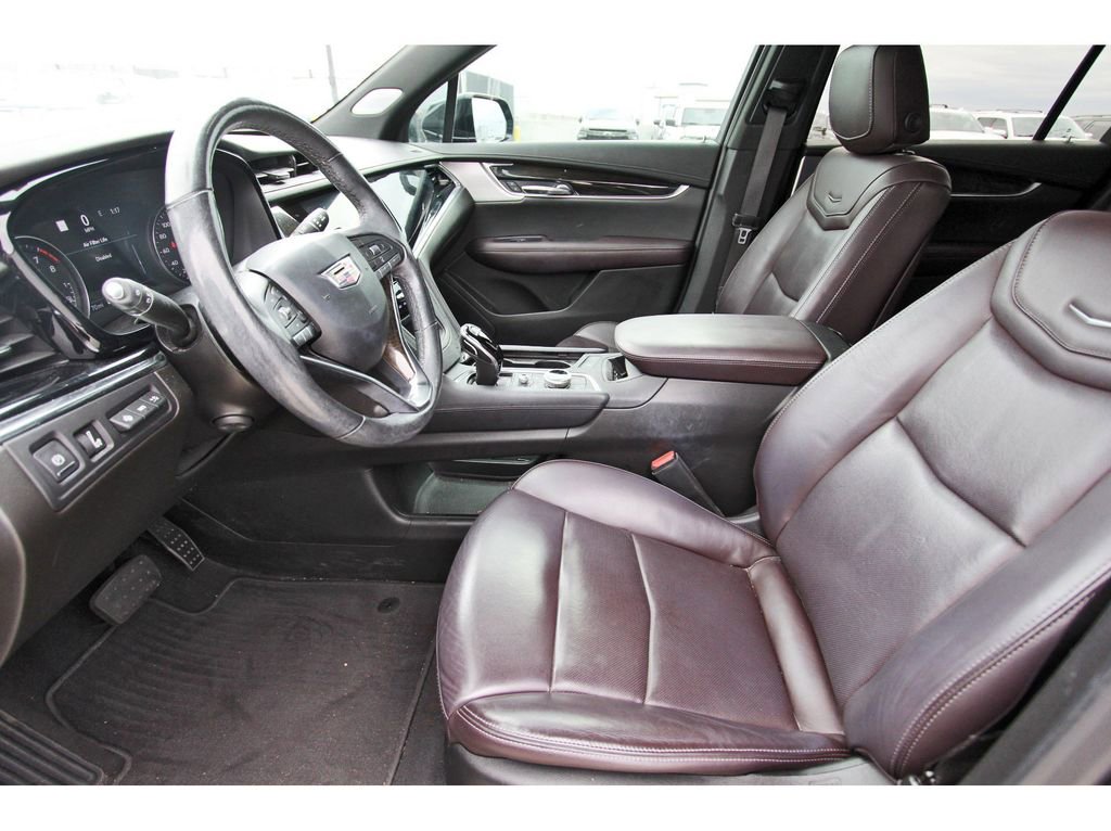 Used 2022 Cadillac XT6 Premium Luxury w/ Technology Package image 6