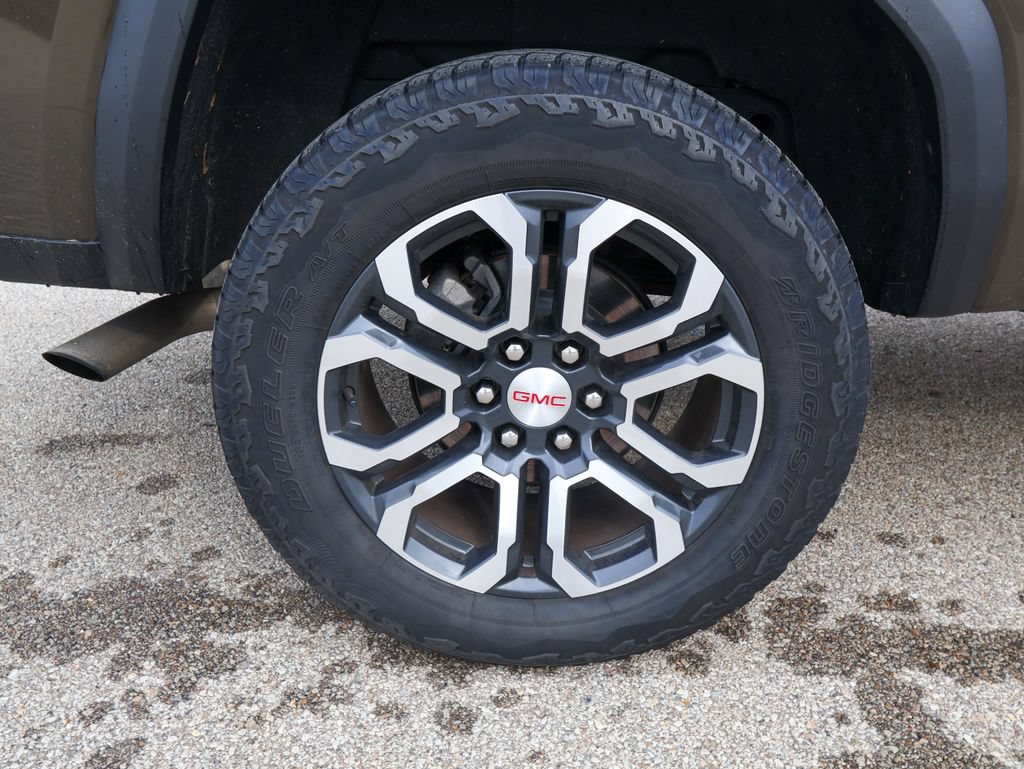 Used 2023 GMC Canyon AT4 w/ Canyon Safety Plus Package AWD/4WD image 31