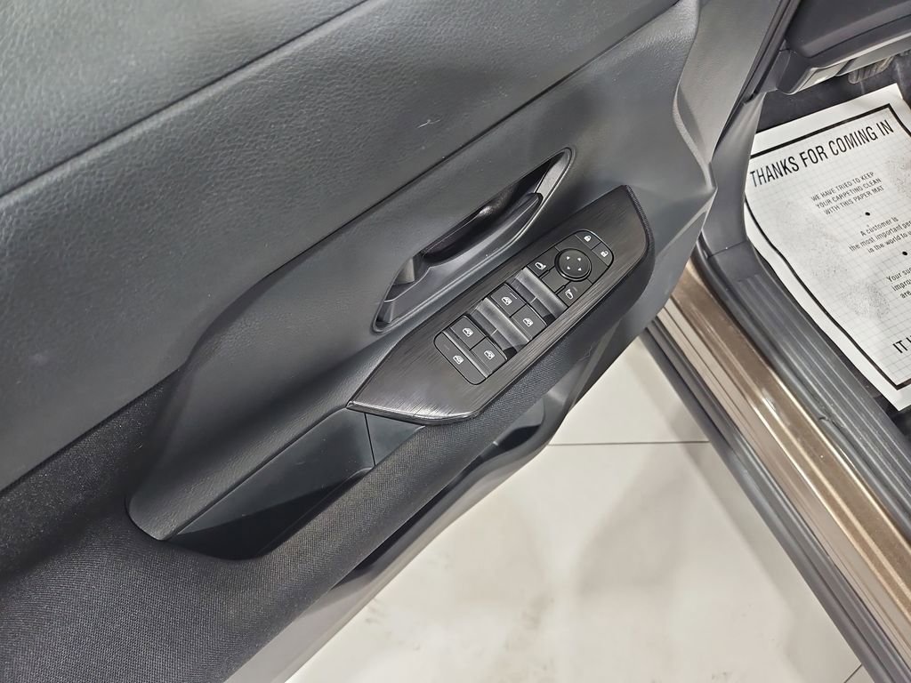 Certified 2025 Nissan Kicks S image 13