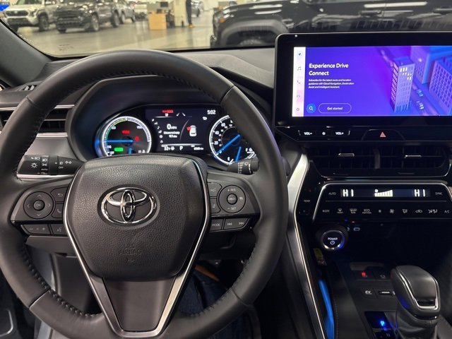 Certified 2024 Toyota Venza XLE image 18