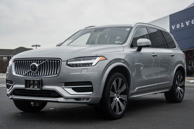 Certified 2023 Volvo XC90 B6 Ultimate w/ Protection Package Premier image 3