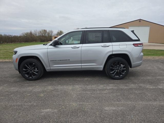 New 2026 Jeep Grand Cherokee Limited AWD/4WD image 3
