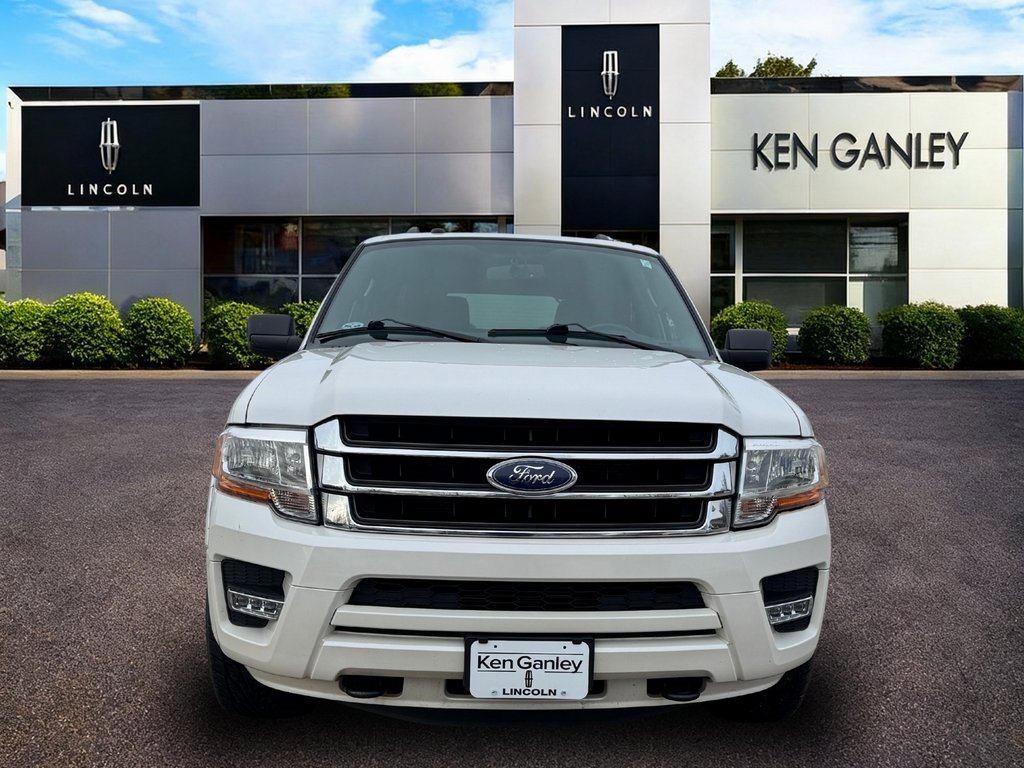 Used 2017 Ford Expedition XLT w/ Equipment Group 202A image 2