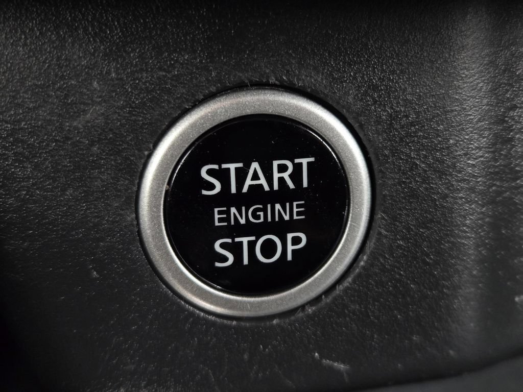 Used 2023 Nissan Rogue S FWD image 29