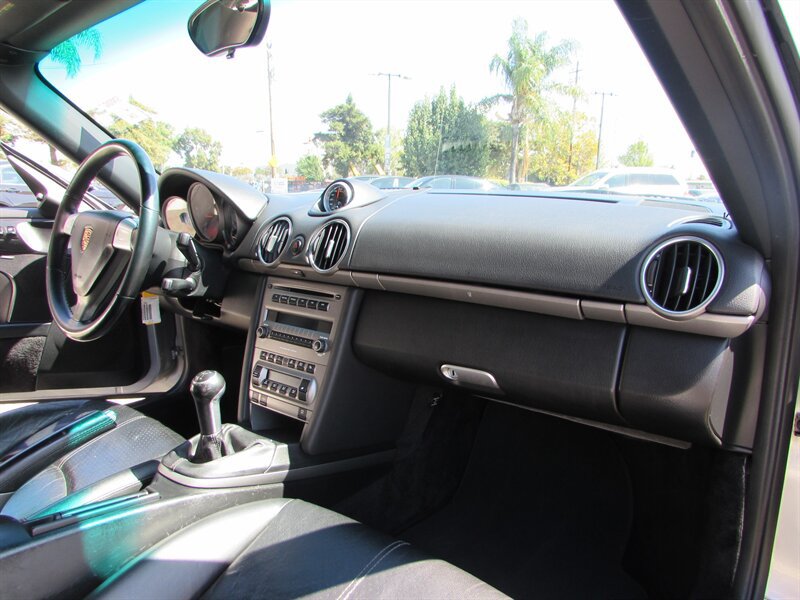 Used 2005 Porsche Boxster RWD image 23