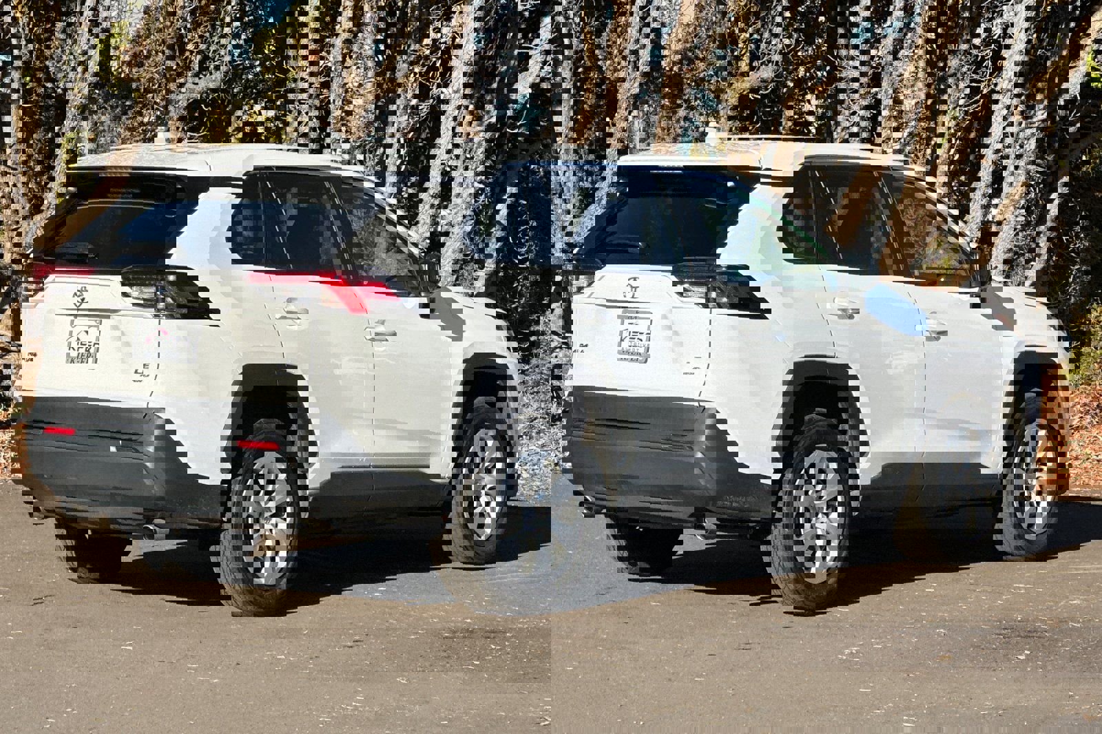 Used 2024 Toyota RAV4 LE image 4