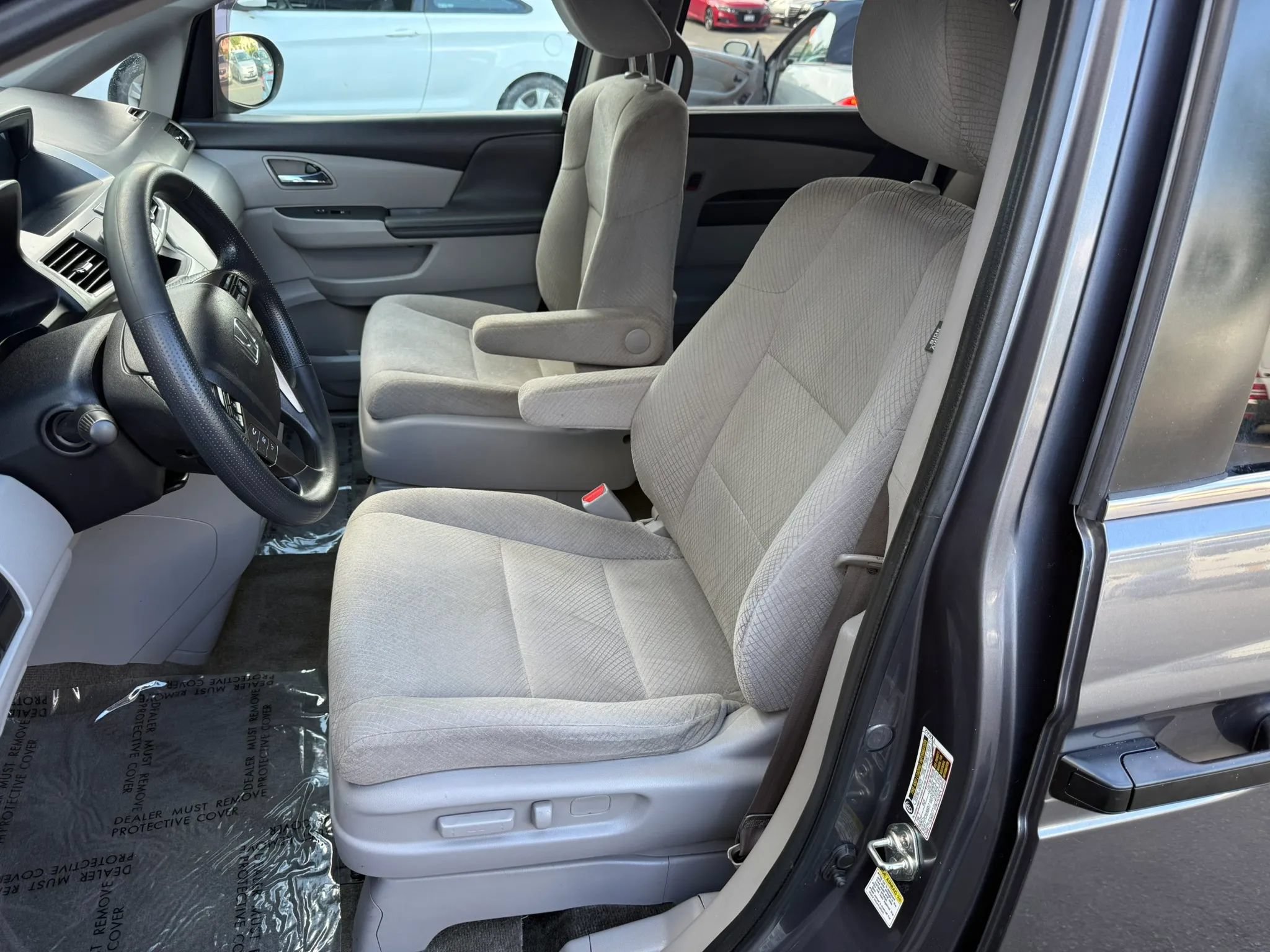 Used 2015 Honda Odyssey LX image 16