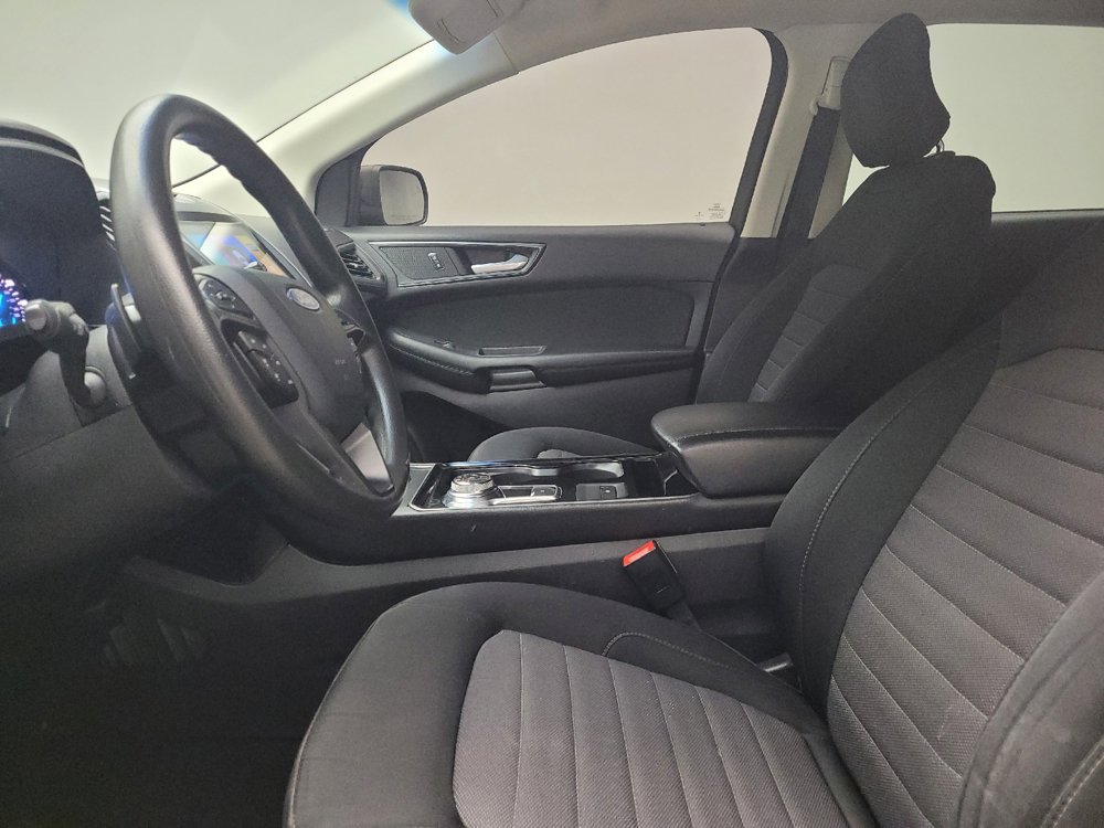 Used 2019 Ford Edge SE image 17