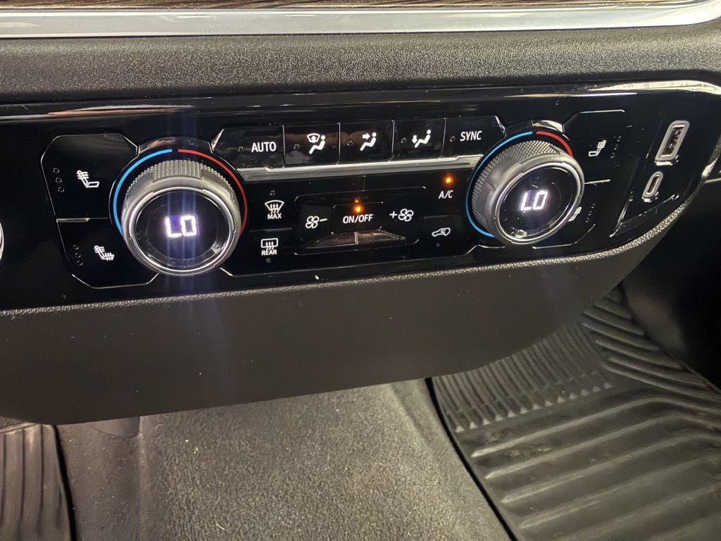 Used 2022 Chevrolet Silverado 1500 LT AWD/4WD image 40