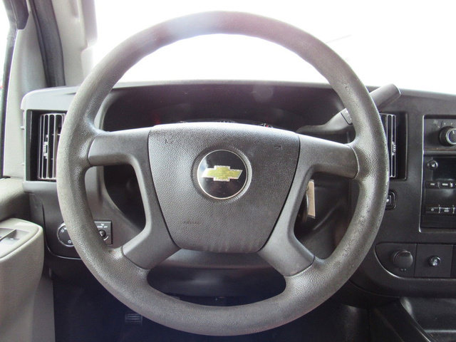 Used 2017 Chevrolet Express 2500 RWD image 28