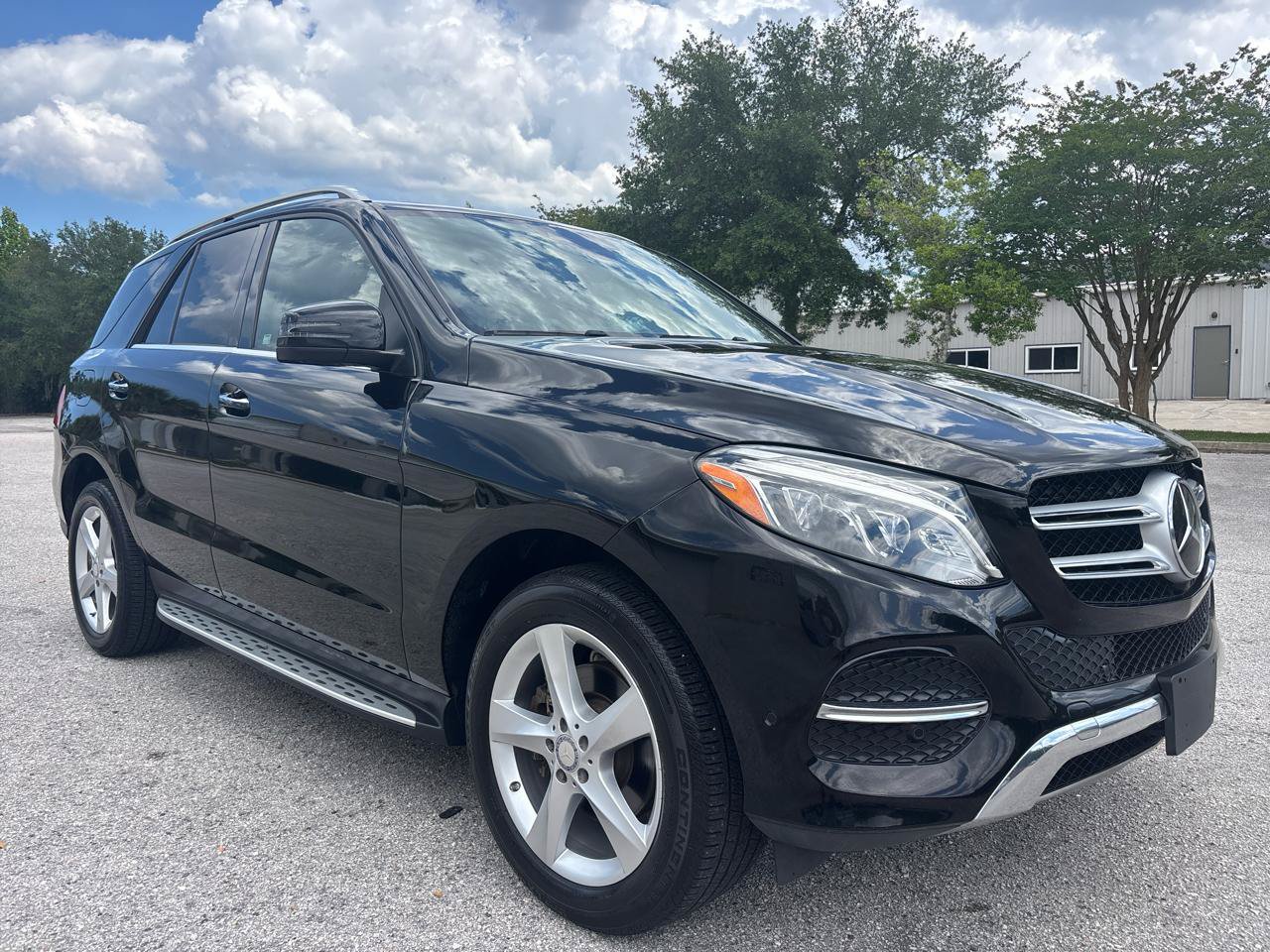 Used 2017 Mercedes-Benz GLE 350 4MATIC image 4