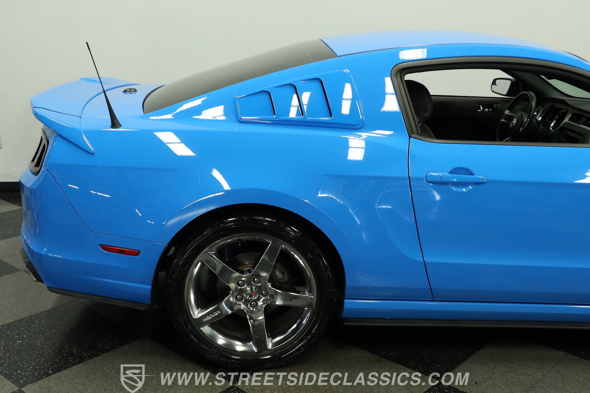 Used 2013 Ford Mustang GT Premium w/ GT Track Pkg RWD image 28