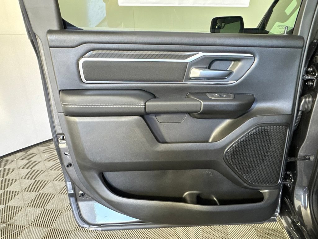 New 2027 RAM 1500 4x4 Crew Cab image 30