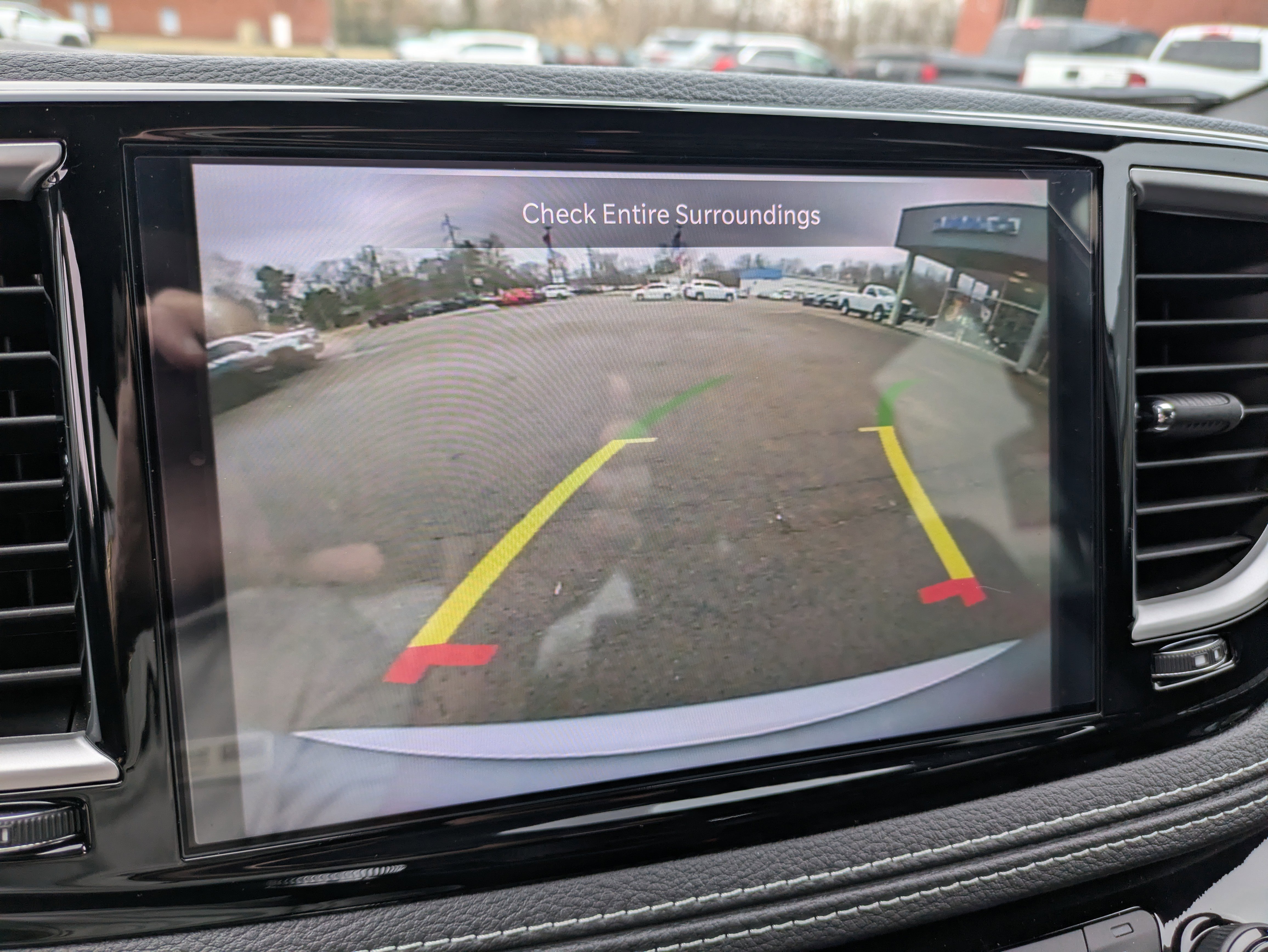 Used 2026 Chrysler Pacifica Select image 21