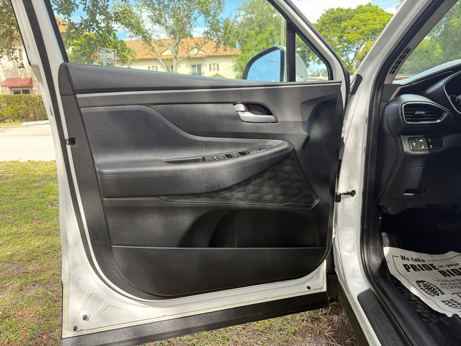 Used 2019 Hyundai Santa Fe SE image 10