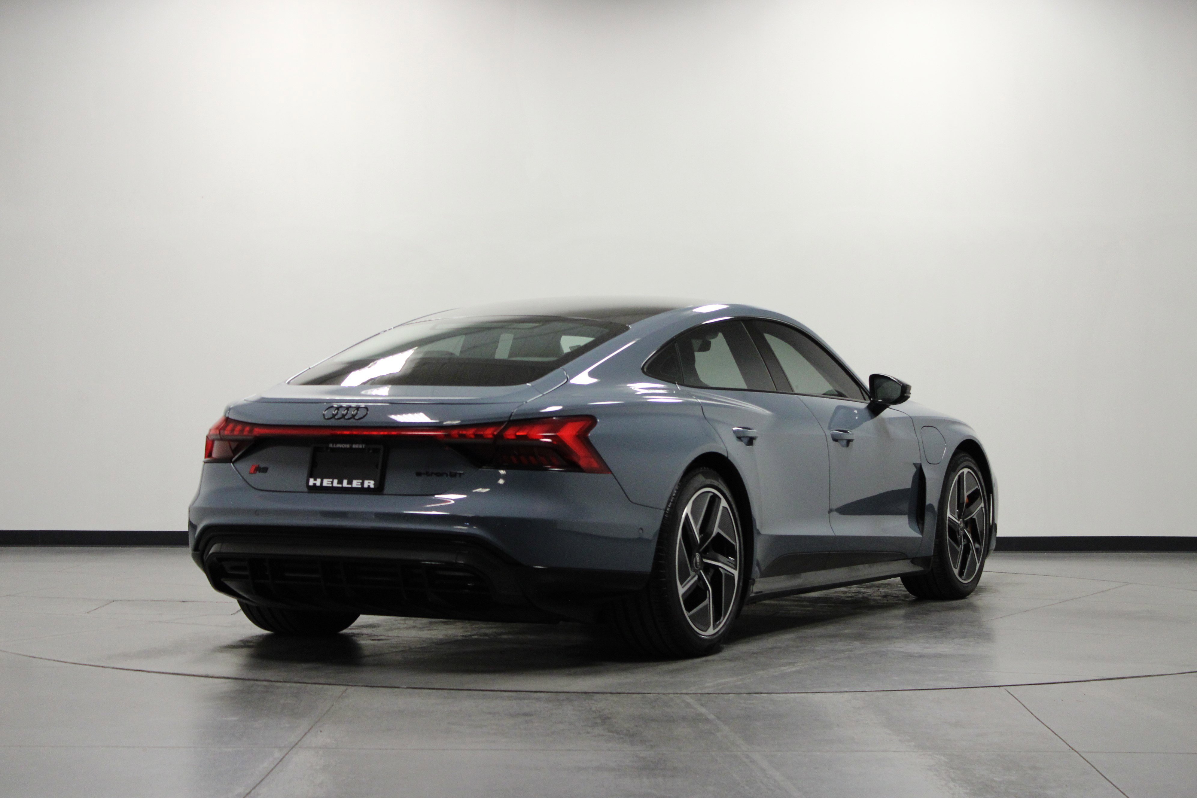 Used 2023 Audi RS e-tron GT w/ Carbon Performance Package image 4