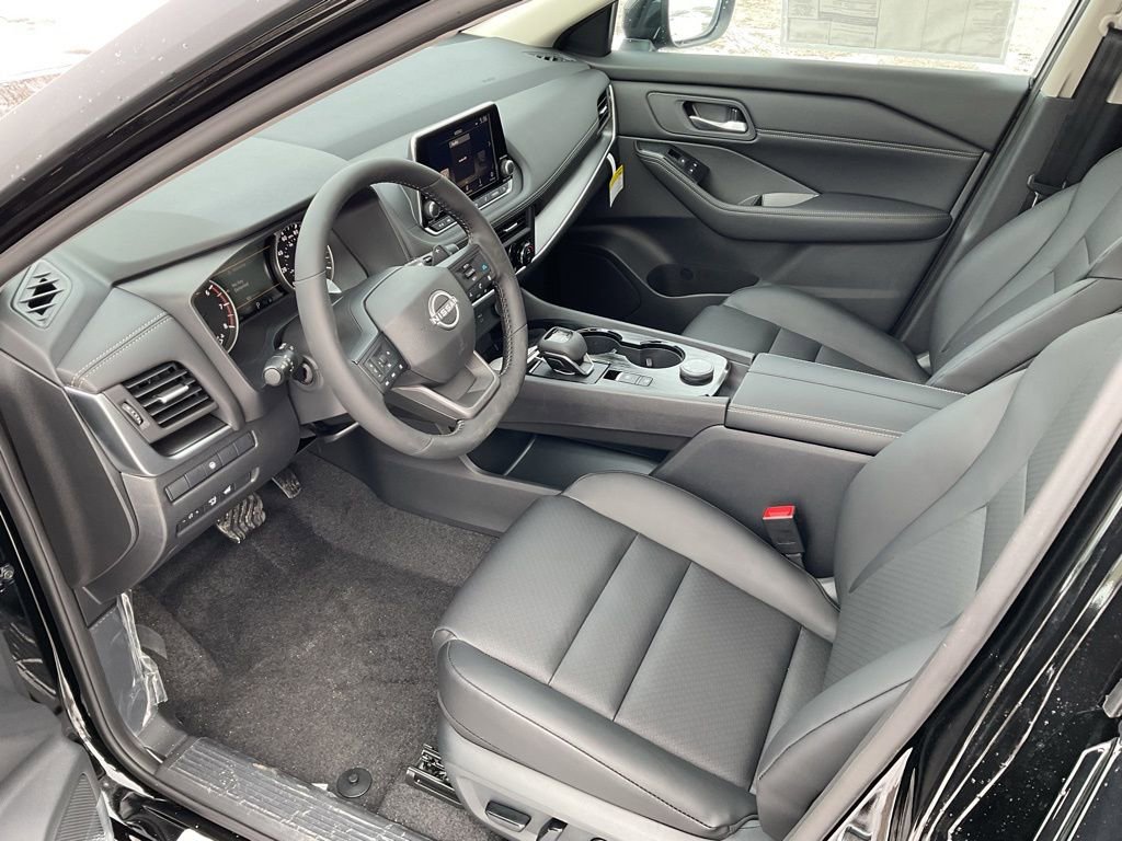 New 2026 Nissan Rogue SV w/ SV Premium Package AWD/4WD image 10
