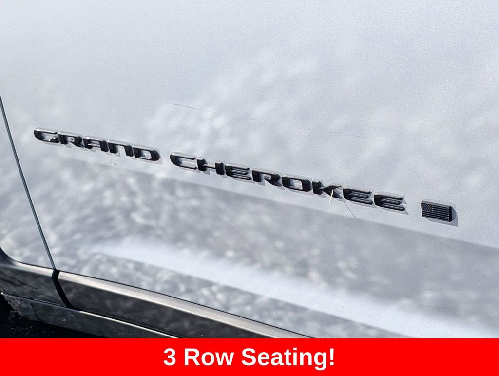 Used 2024 Jeep Grand Cherokee L Altitude AWD/4WD image 14