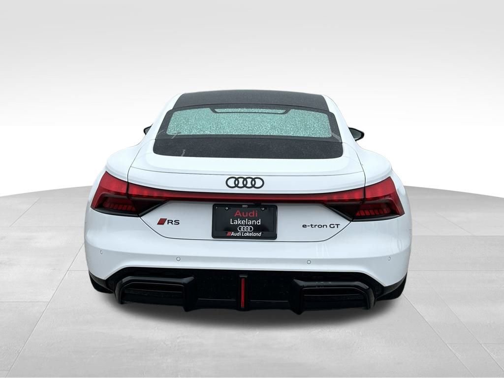 New 2026 Audi RS e-tron GT Base image 4
