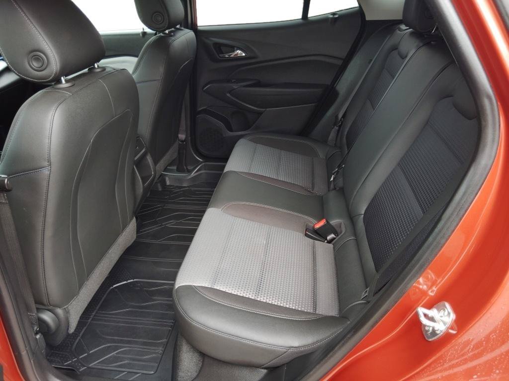 Used 2024 Chevrolet Trax LT w/ Driver Confidence Package FWD image 25