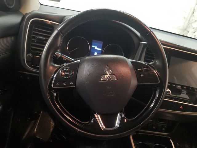 Used 2020 Mitsubishi Outlander ES AWD/4WD image 16