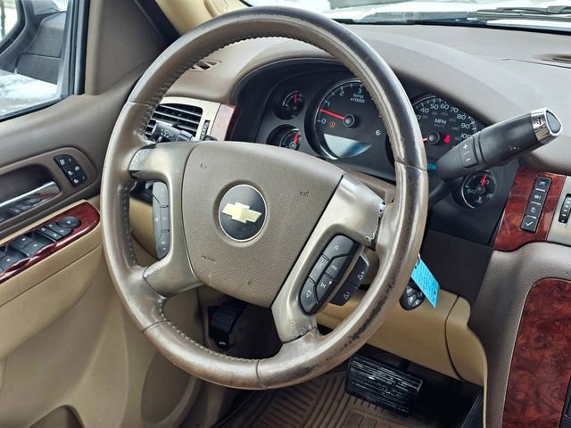 Used 2010 Chevrolet Suburban LTZ image 30
